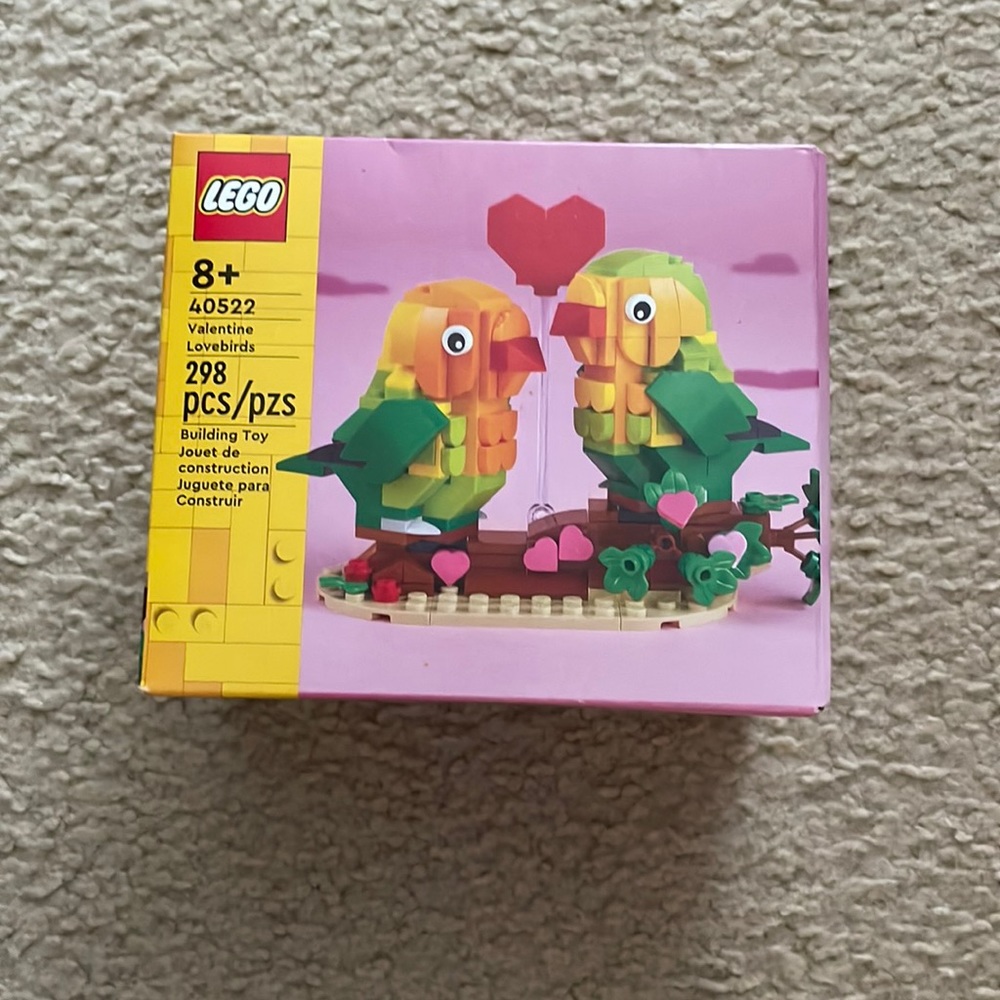 “Love Birds” Lego Set